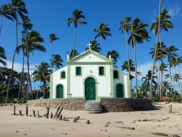 卡内罗斯海滩的圣贝尼迪托教堂图片下载