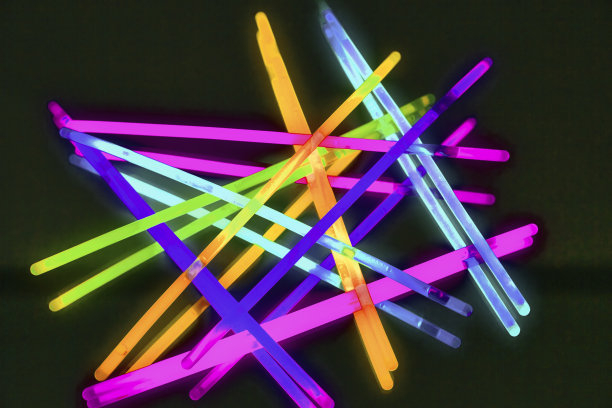 晚上派对用的荧光棒的新颜色图片下载