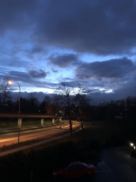 我很难过图片下载