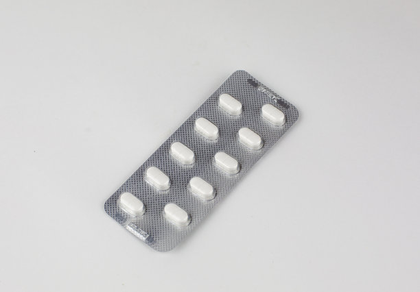 药片包装上的白色背景图片下载