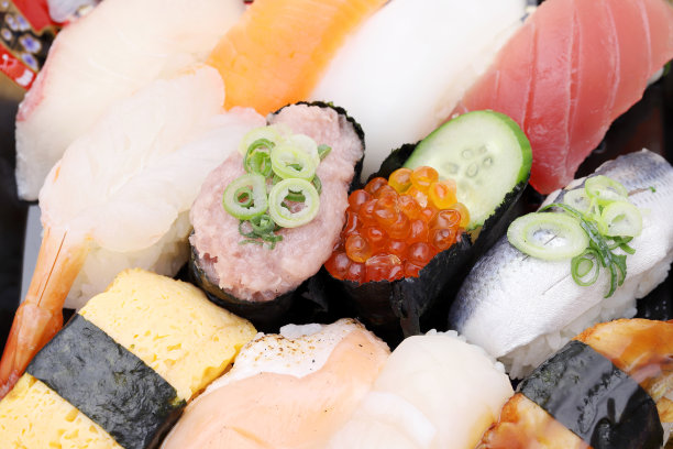 日本料理背景，寿司套餐图片下载