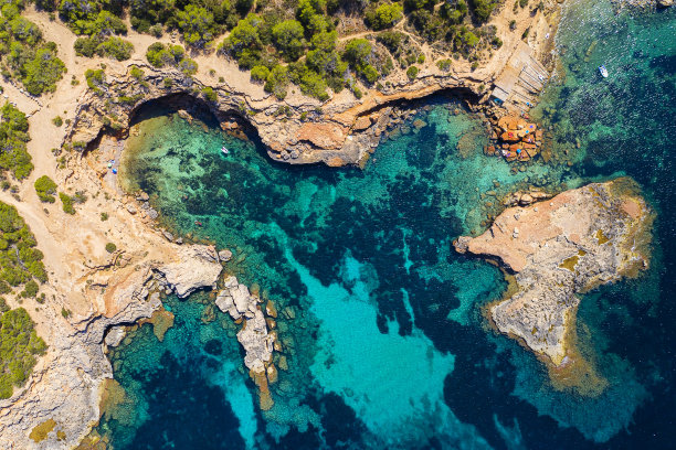 伊比沙岛天堂海滩的鸟瞰图图片下载