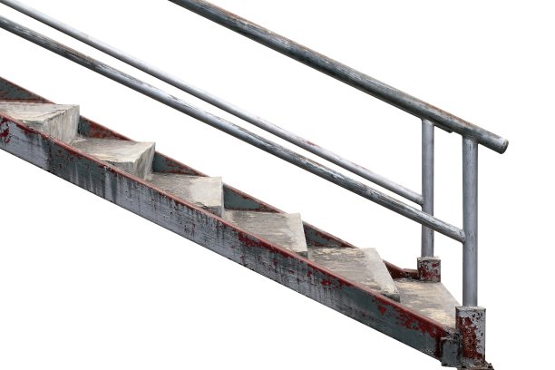 楼梯铁，楼梯，钢梯，铁楼梯老孤立在白色的背景图片下载