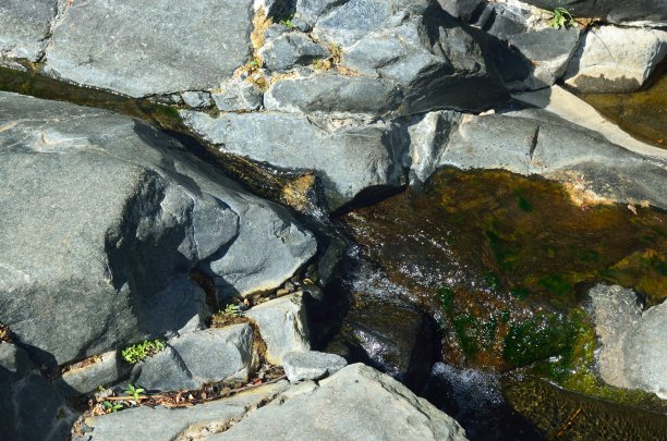托洛克斯瀑布小道上的小瀑布图片下载