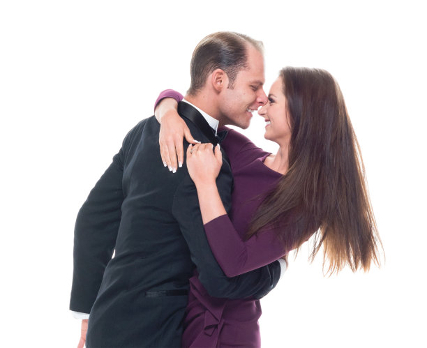 两个人/侧视/腰部以上的20-29岁成人棕色头发/长发/短发女/男/青年男/青年女友谊/情侣关系/舞者/男朋友/女朋友/约会/丈夫/妻子/已婚图片下载