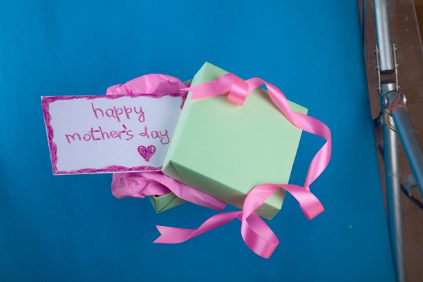 母亲的一天。图片下载