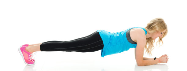 全长/一人/侧视图/侧面视图20-29岁的成年漂亮的金发白人女性/年轻女性运动员/运动员平板姿势/在白色背景谁是微笑/快乐/愉快的锻炼图片下载