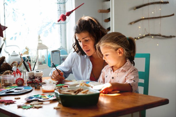 给女儿读一本书图片下载