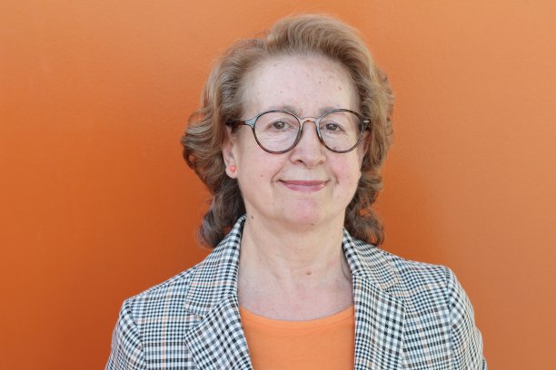 迷人的金发所有美国成熟的女人图片下载