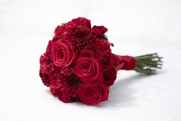 红玫瑰花束图片下载