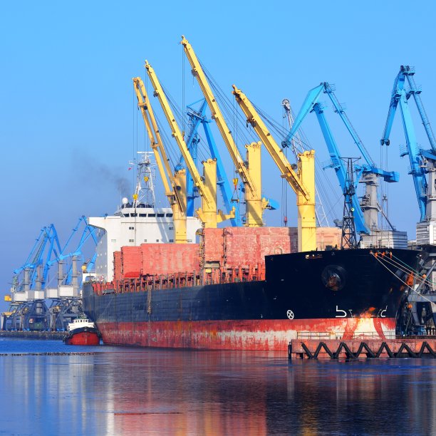 起重机船特写图片下载