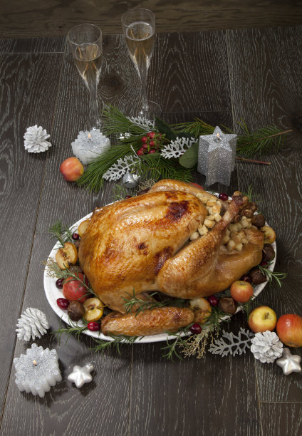 烤火鸡配苹果图片下载