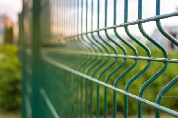 绿色型钢围栏图片下载