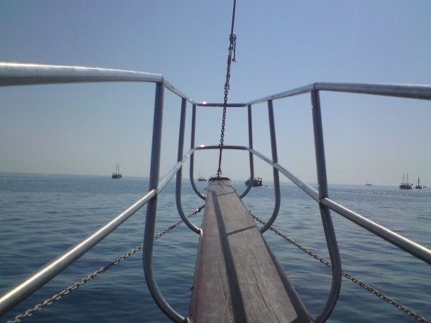 船的前端图片下载