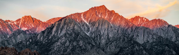 早期山光的全景图片下载