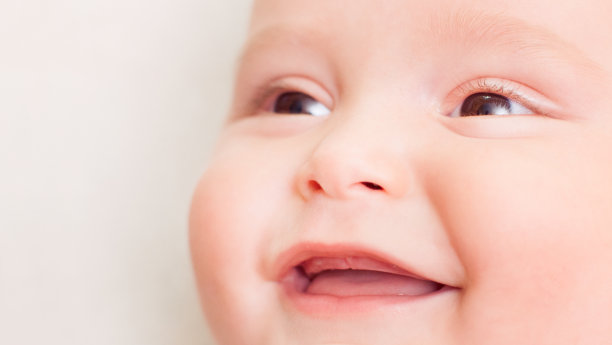 胖乎乎的宝宝图片下载