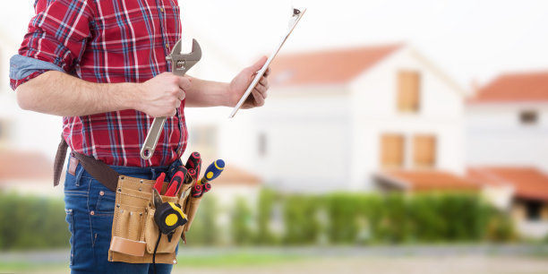 建筑工人或专业人员使用工具图片下载