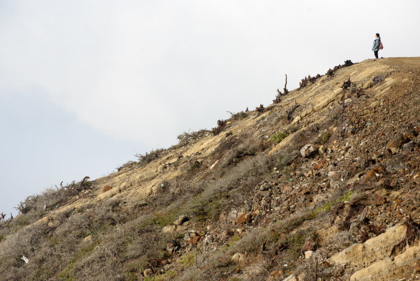 到达山顶图片下载