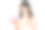 美丽的中国女人拿着一碗棉花糖越过孤立的白色背景，用手捂着嘴，因为错误而感到震惊，表情恐惧，在沉默中害怕，秘密的概念图片下载