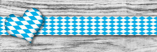 木制背景下的巴伐利亚心脏图片下载