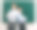 一个男人和男孩的肖像穿着商务套装附近的黑板背景-学习和教育的概念图片下载