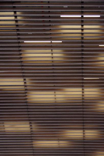 背光的天花板图片下载