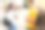 课间同学在大学校园里聊天图片下载