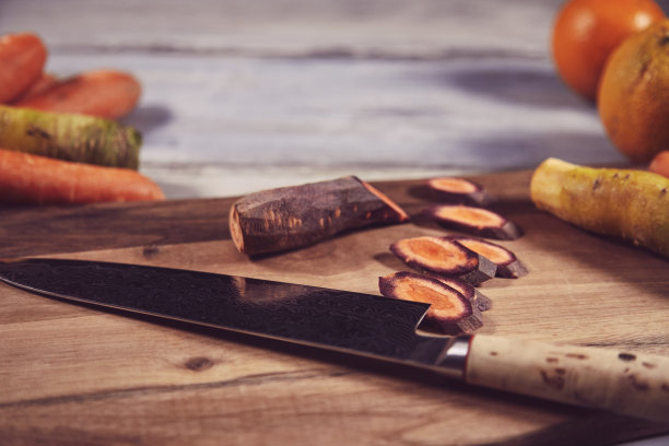 餐桌上有健康的食物和水果。食品的概念。图片下载