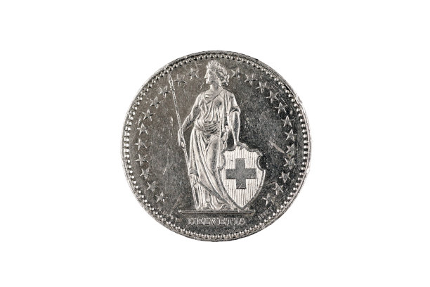 孤立在白色背景上的两法郎瑞士硬币图片下载