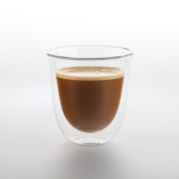 咖啡在白色的。图片下载