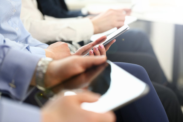 机智的员工会讨论话题图片下载