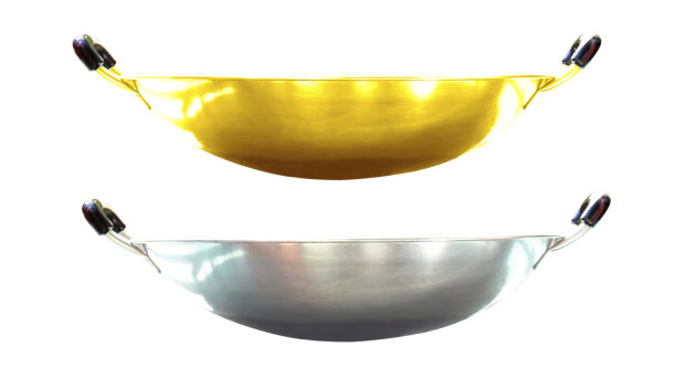 金和银盘以白色背景隔离图片下载