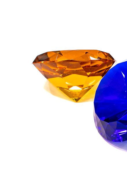 天然钻石石上的白色背景图片下载