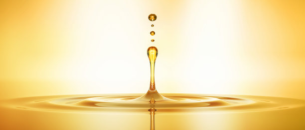 保湿彩妆油滴带涟漪图片下载