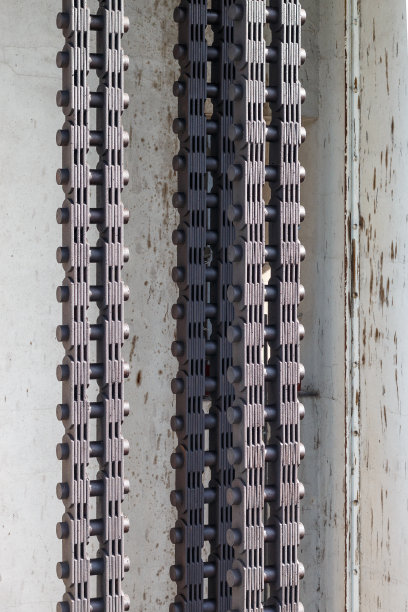 垂直悬挂链图片下载