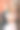 新娘和新郎在公园接吻。一对新婚夫妇新娘和新郎在一个婚礼在自然绿色的森林正在亲吻照片肖像。婚礼的夫妇图片下载