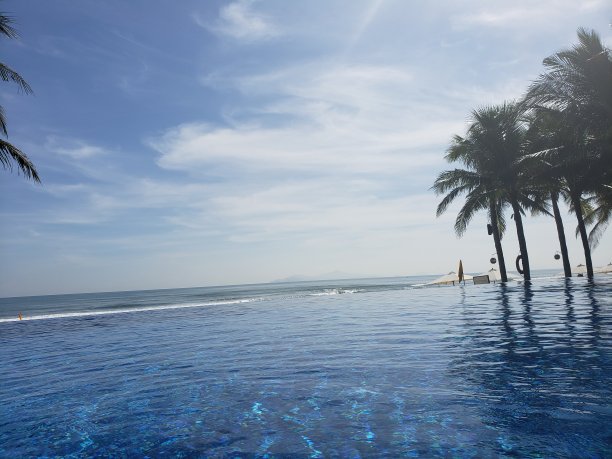 越南岘港无限泳池图片下载