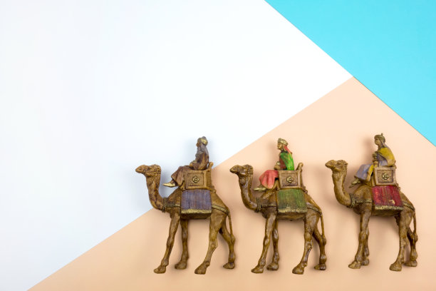 创意的圣诞布局。给三位智者的信。图片下载