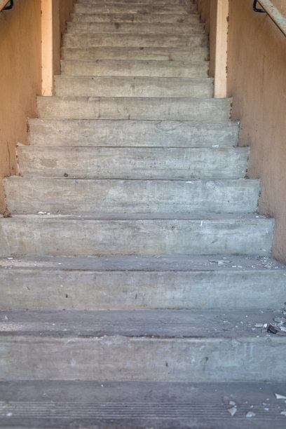 废弃的仓库图片下载