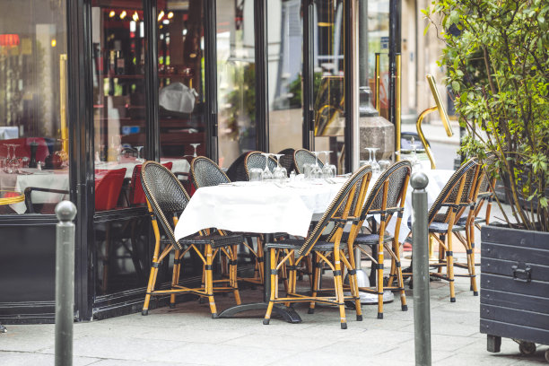 巴黎的高级餐厅图片下载