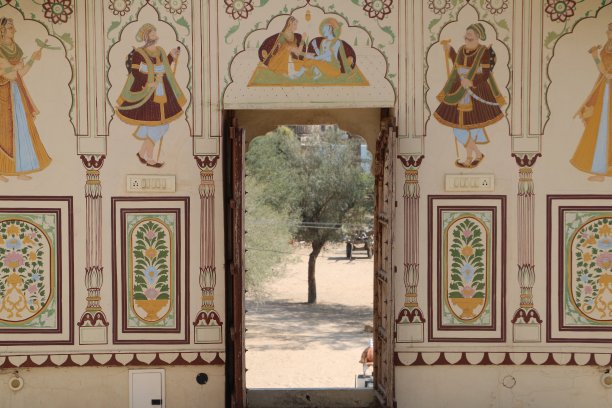 印度拉贾斯坦邦一座传统宅邸中的壁画。图片下载
