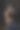 年轻人在黑暗中戴着耳机听音乐图片下载