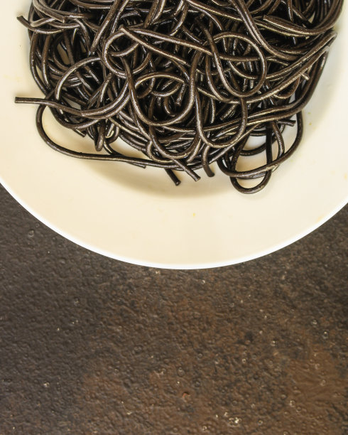 黑意粉(生食)概念。食品的背景。本空间图片下载