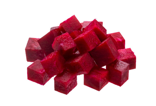 切片甜菜根块孤立在白色背景上图片下载