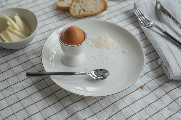 早餐煮鸡蛋图片下载