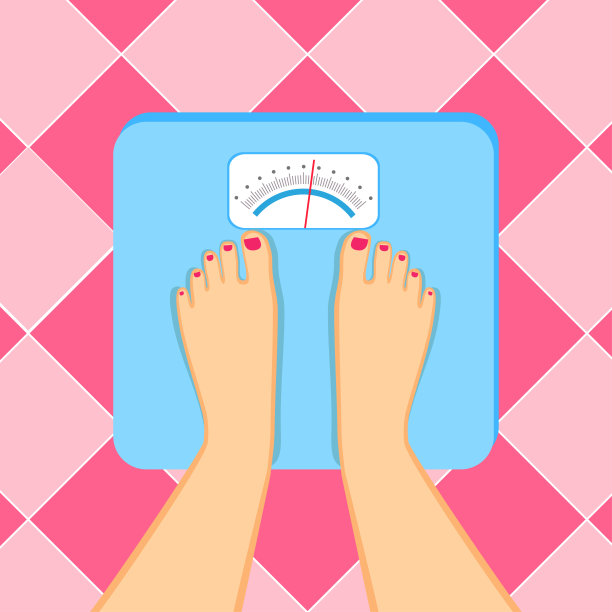做足部护理的女性脚部在称量机上。图片下载