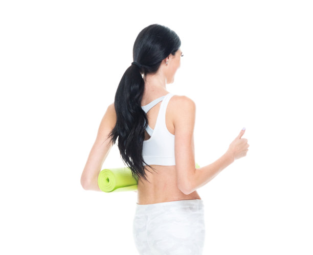 一个人/后视图/腰部以上的20-29岁的成年人美丽/高个子/长发白种人年轻女性/女性准备瑜伽在白色背景下穿着运动胸罩/氨纶/打底裤/瑜伽裤/慢跑裤图片下载