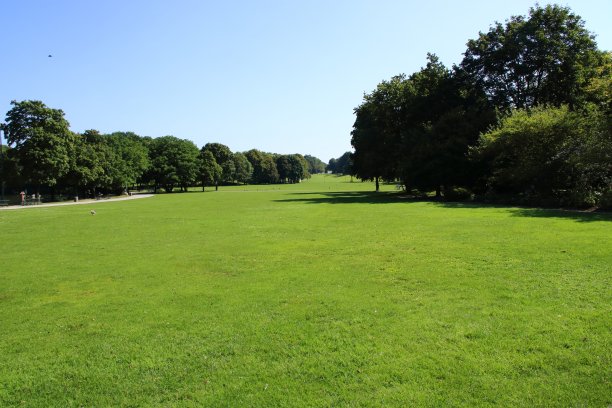 来自巴伐利亚州慕尼黑西公园的全景图图片下载