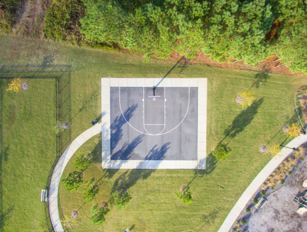 室外篮球场图片下载