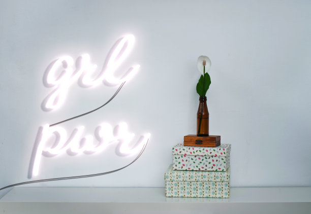 女孩力量的话图片下载